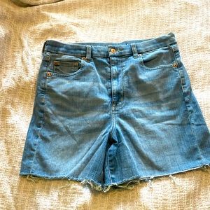 AEO Curvy Highrise denim shorts